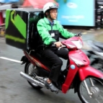 Sinh viên có nên làm thêm từ năm nhất, câu chuyện không có hồi kết